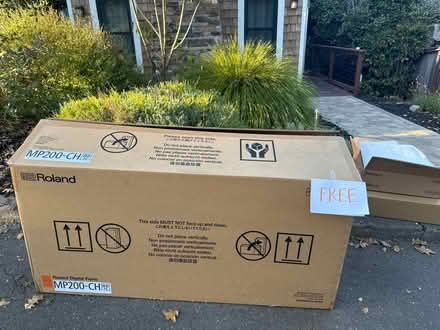 Photo of free Massive box for play (Sebastopol Downtown) #1
