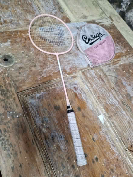 Photo of free Badminton racket (Matlock DE4) #1