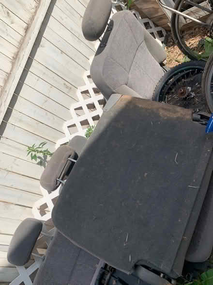 Photo of free Grey Car seats (Landover hills) #3