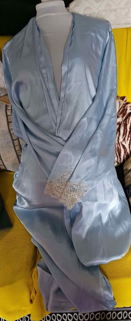Photo of free 2 dressing gowns sizes L (Newtown WN5) #2