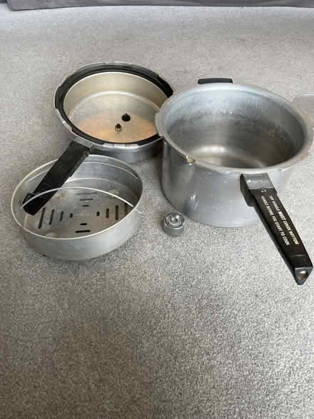 Photo of free Pressure cooker (Fulwood S10) #2
