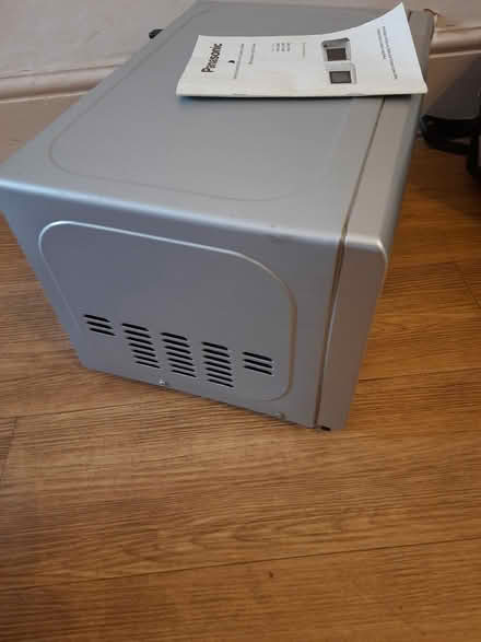 Photo of free Panasonic NN-K189M 700W Microwave Oven (Earlsdon CV5) #4