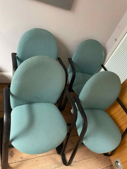 Photo of free 4 office chairs (SE19) #1