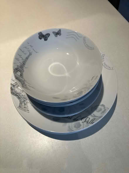 Photo of free ‘Paris’ dinner service for 4 (Thurton NR14) #3