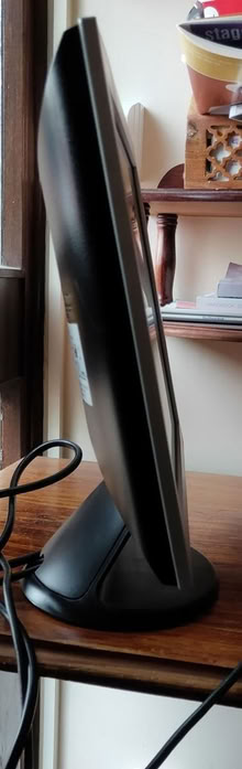 Photo of free Samsung 15" Monitor (Luton, LU3) #3