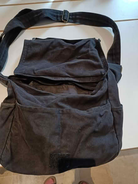 Photo of free Shoulder bag (Cambuslang G72) #1