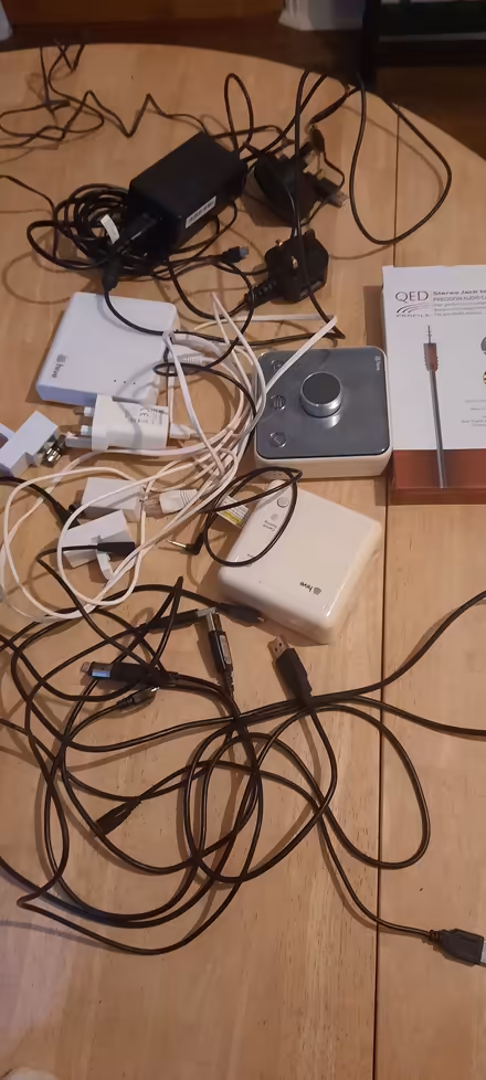 Photo of free Electronic bits and bobs (Thorpe Hamlet NR1) #1