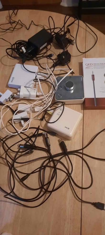 Photo of free Electronic bits and bobs (Thorpe Hamlet NR1) #1