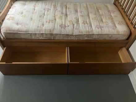Photo of free Single bed with 2 drawers (Langley Court BR3) #3
