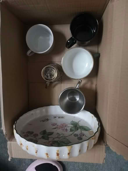 Photo of free Box of mixed glasses (Canons Corner HA7) #3