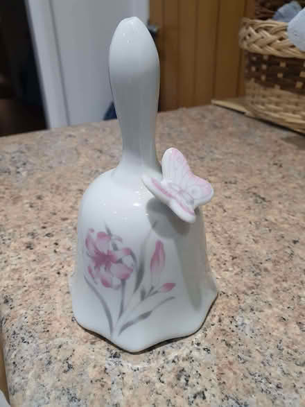 Photo of free China bedside bell. (Bolton le Sands LA5) #1