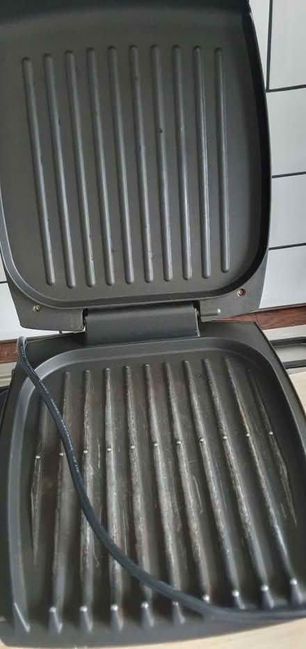Photo of free Working grilling machine (Nn82nb) #2