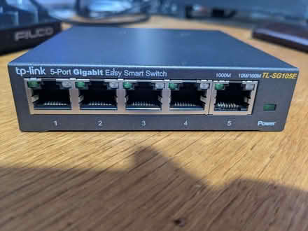 Photo of free 5 port gigabit switch (Caldecott OX14) #1