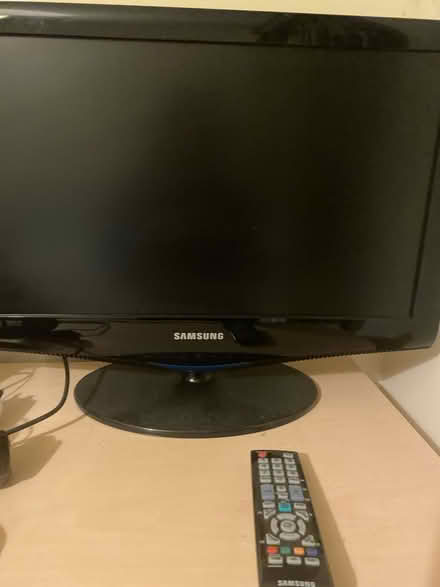 Photo of free Samsung TV (Carpenders park WD19) #1