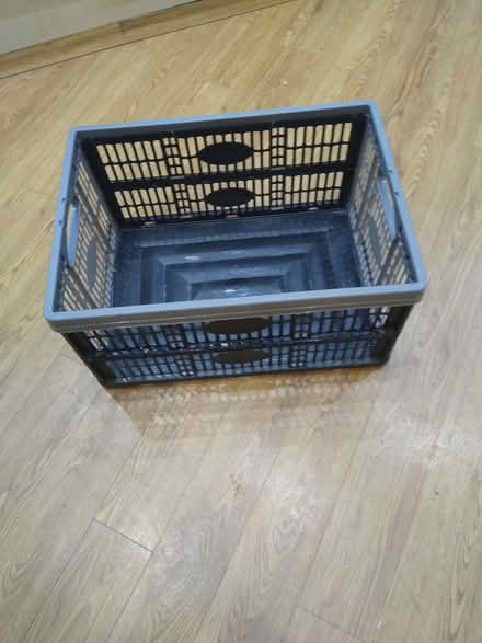 Photo of free Collapsible crate (GU51) #1