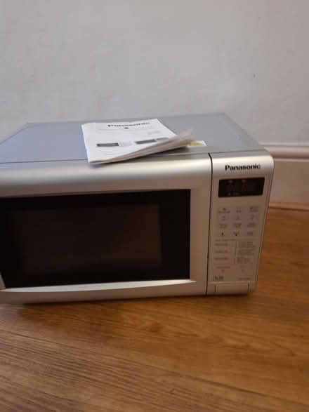 Photo of free Panasonic NN-K189M 700W Microwave Oven (Earlsdon CV5) #1