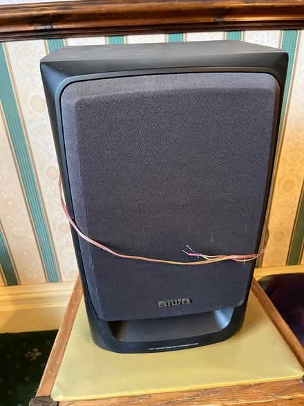 Photo of free Mini “hi-fi” and speakers (Upton CH49) #2
