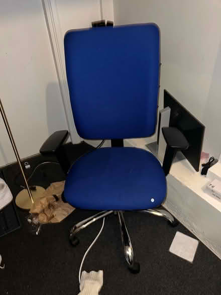 Photo of free Blue office chair (Greenwich SE10) #4