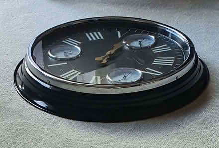 Photo of free Large wall clock, 20" dia (Bolton le Sands LA5) #2