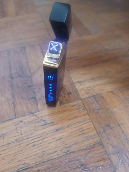 Photo of free Electronic lighter+USB charge cord (Parliament & Wellesley Streets) #1