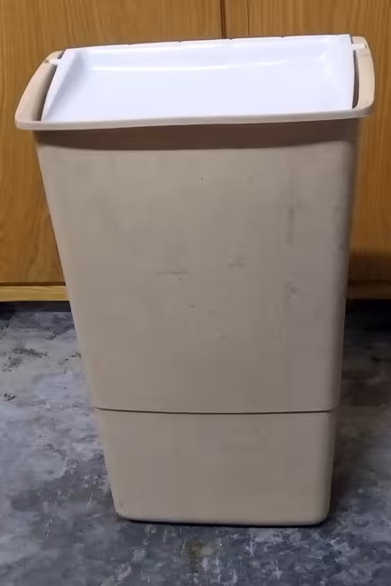 Photo of free Waste basket (South of Eureka Golf Course) #1
