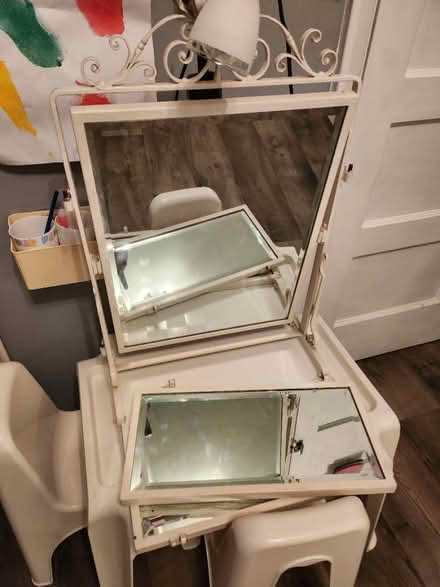 Photo of free Shabby chic 3 way mirror (Bognor Regis - PO22) #1