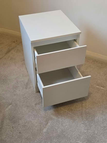 Photo of free Bedside cabinet - white (St Albans) #1
