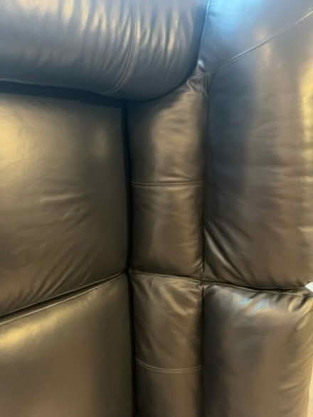 Photo of free Awaiting collection Soft leather sofa (Wallington SM6) #3