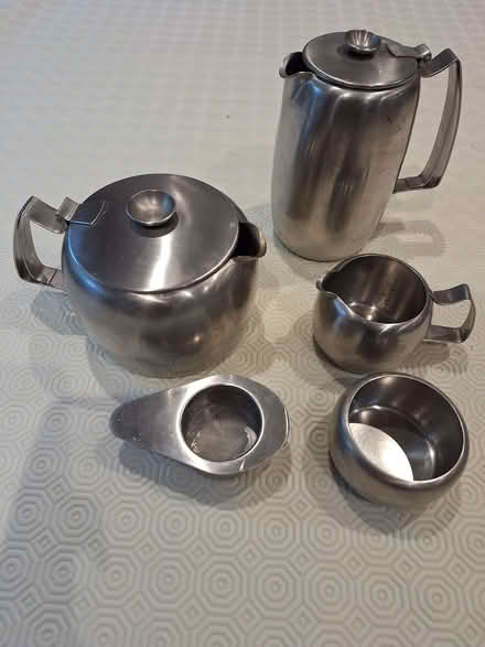 Photo of free Tea/coffee set (West Common AL5) #1