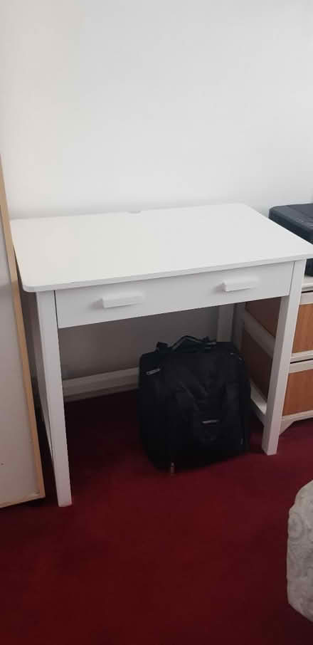 Photo of free Desk/dressing table (Stourport-on-Severn DY13) #1