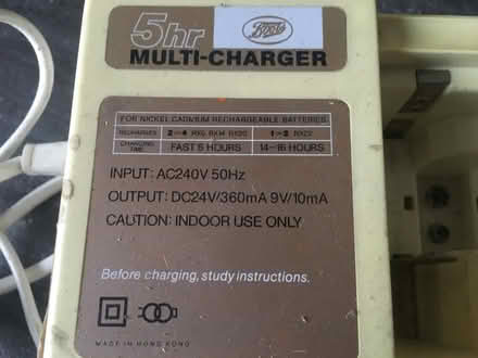 Photo of free Battery charger for AAA, AA, C and D cells and 9V (Tanfield Lea DH9) #1