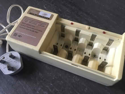 Photo of free Battery charger for AAA, AA, C and D cells and 9V (Tanfield Lea DH9) #3