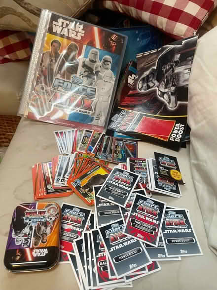 Photo of free Star Wars force attax trading cards (Berry Lane Estate WD3) #1