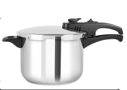 Photo of pressure cooker (NW4 hendon) #1