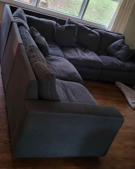 Photo of free Sectional couch (Hillwood) #2