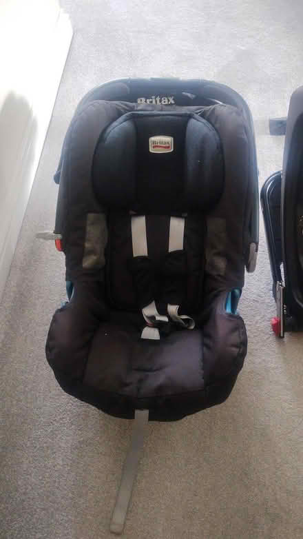 Photo of free Newborn and infant car seat (Orpington) #2