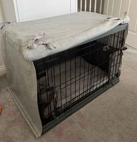 Photo of free Dog crate, cushion and cover (Hemel Hempstead) #1