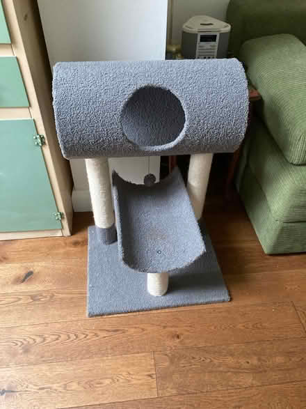 Photo of free Cat scratcher (CT2) #2