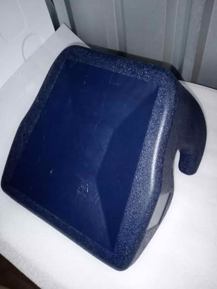 Photo of free Hard-moulded Children's Car Seat (Knaresborough HG5) #2