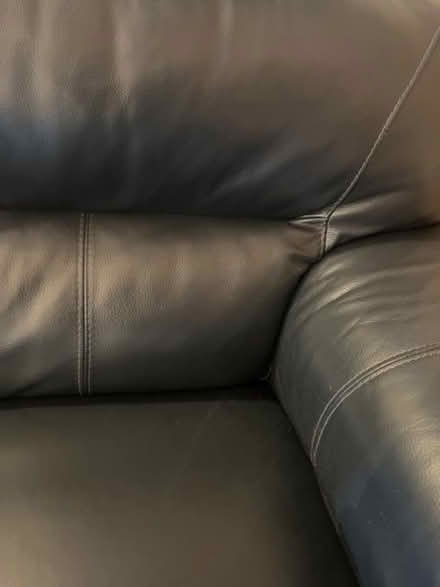 Photo of free Awaiting collection Soft leather sofa (Wallington SM6) #4