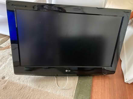 Photo of free LG TV (without cable) (London) #2