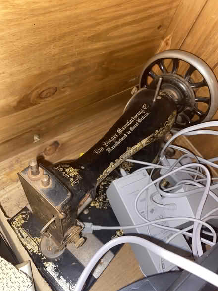 Photo of free Old Singer sewing machine (Paisley PA1) #1