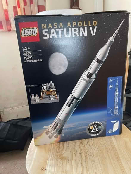 Photo of free LEGO Saturn V 1969 piece lego kit (Bromborough Pool CH62) #2