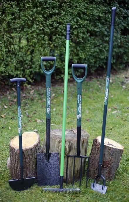Photo of Gardening tools or materials (E11) #1