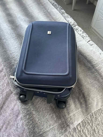 Photo of free Small suitcase (PE4) #4