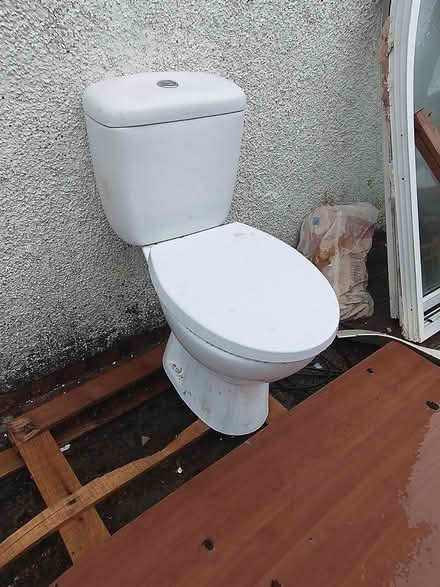 Photo of free W/C (HR2 Redhill) #2