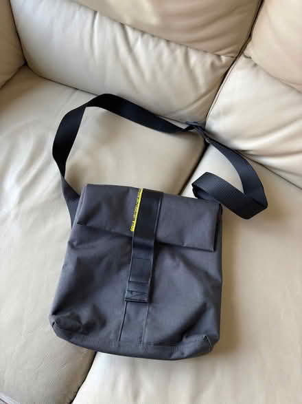 Photo of free Shoulder bag (Newbury Park IG2) #1