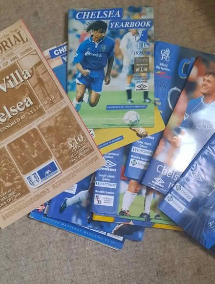 Photo of free Chelsea programmes from 1999-2000 (ME14) #1