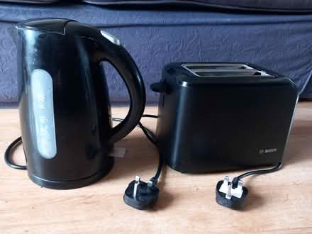 Photo of free Kettle and Toaster (OX4 Temple Cowley) #1