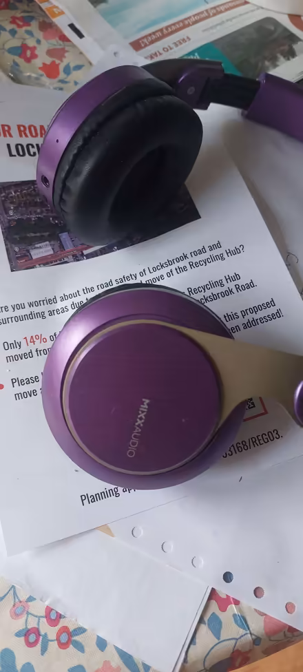 Photo of free Wireless headphones- broken end but still work (Lower Weston) #2